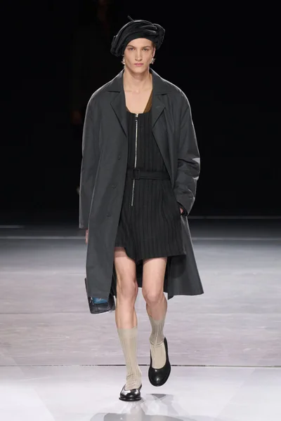 Look 1